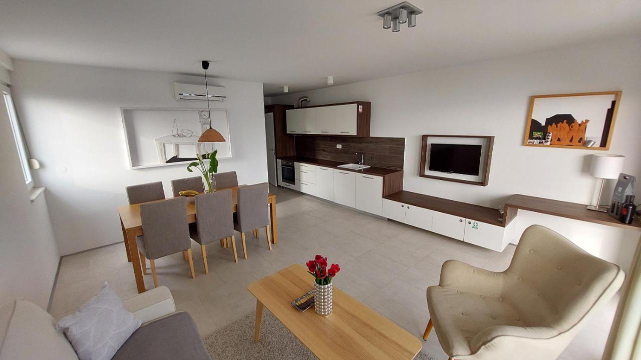 Villa Jolara-Luxury Apartment A8 Mimice Exterior foto